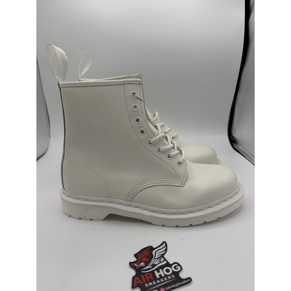 Dr Martens Boots Mens 9 Womens 10 White Smooth Leather 8 Eye Lace Up 14357 NWT